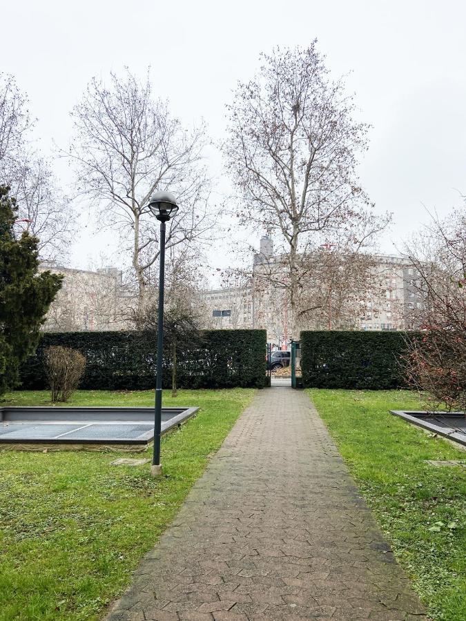 Casa Di Laura Mono E Bilo Di Fronte Ospedale San Raffaele Apartment Segrate Exterior foto